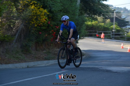 Imagen_noticia_Triatlon_Zapallar015.jpg