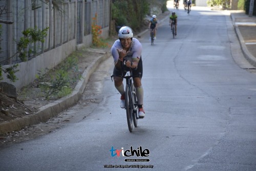 Imagen_noticia_Triatlon_Zapallar100.jpg