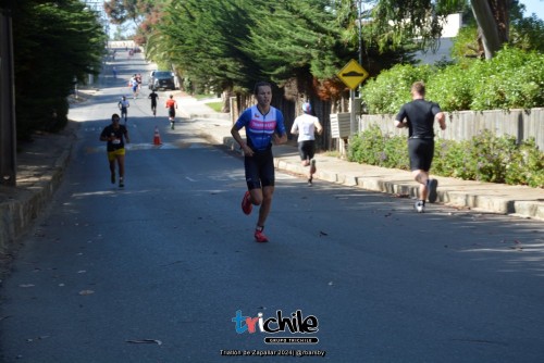 Imagen_noticia_Triatlon_Zapallar271.jpg