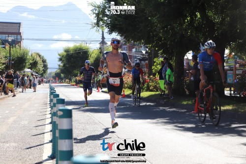 Cobertura_Itau_IRONMAN_70_3_Pucon_2025_fotografo_soycarloseloy48.jpg