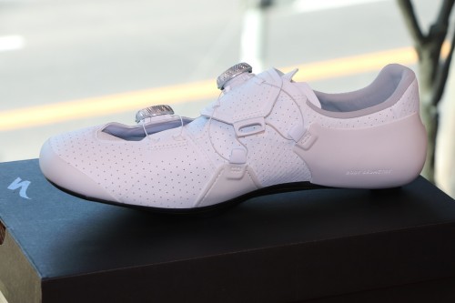 Imagen_Noticia_Specialized_S_Works_Ares_2_zapatos_2025-3.jpg