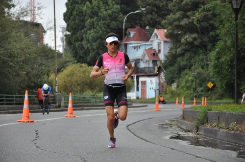 Imagen_noticia_Barbara_Riveros_Ironman_70_3_Valdivia_2025_NOTA.jpg