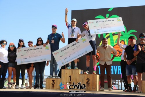 coberturaTrichile_triatlon_cavancha_2025_soycarloseloy_PREMIACION95.jpg