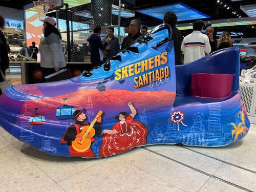 imagen_noticia_tienda_Skechers_World_of_Sports_Costanera_Center-110157b89991bbe48.jpg