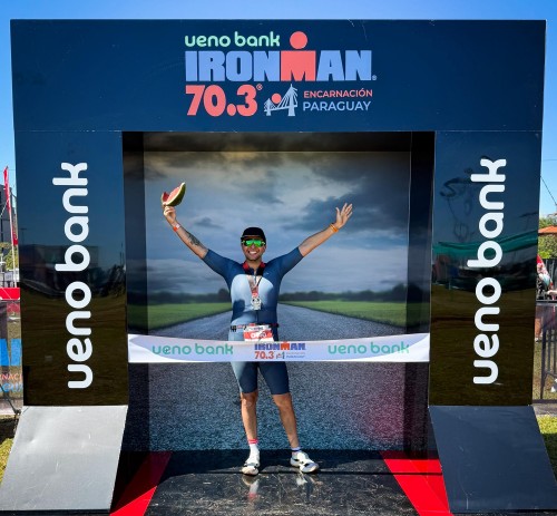 Imagen_noticia_Chilenos_en_IRONMAN_70_3_Encarnacion_Paraguay_2025_Juan_Antonio_Diaz.jpg