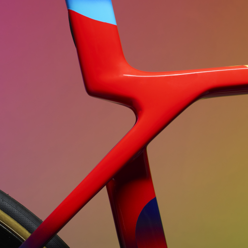Imagen_4_Tri_Llega_ICON_Gamut_El_nuevo_esquema_de_colores_de_Trek_para_Madone_SLR_y_Speed_Concept_SLR.md.png