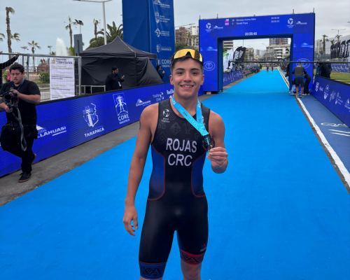Imagen_2_Noticia_Dominga_Jacome_1_lugar_femenino_Elite_en_el_Americas_Triathlon_Cup_Iquique_2025a3a2e6094e205351.png