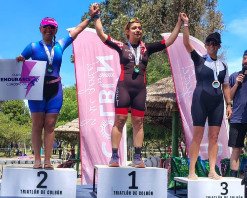 Imagen_3_Noticia_Simon_Gomez_y_Maria_Yoselin_Gangas_son_los_campeones_del_Triatlon_Colbun_2025.png
