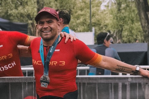 Imagen_noticia_Ironman_Buenos_Aires_Javiera_BarrosCamilo_Bustamante.jpg