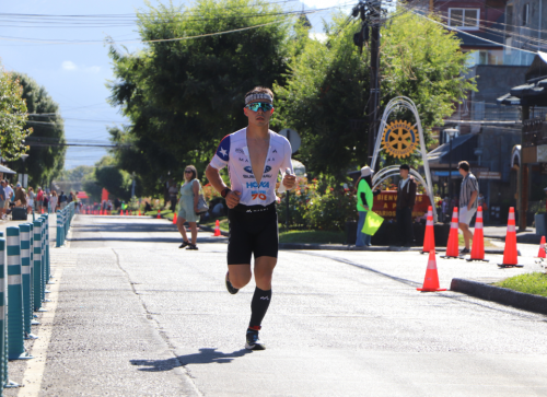 Imagen_2_Noticia_El_IRONMAN_703_de_Pucon_2026_tiene_Start_List_Pro_Martin_Baeza.md.png