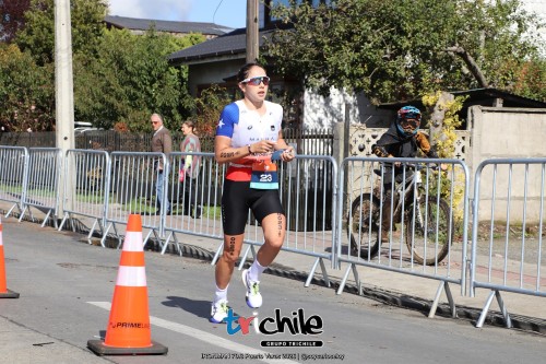 CoberturaTrichile_IRONMAN_703_Puerto_Varas_2026__trote_y_meta_Elite_fotografo_soycarloseloy47.jpg