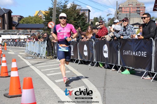 CoberturaTrichile_IRONMAN_703_Puerto_Varas_2026__trote_y_meta_Elite_fotografo_soycarloseloy67.jpg