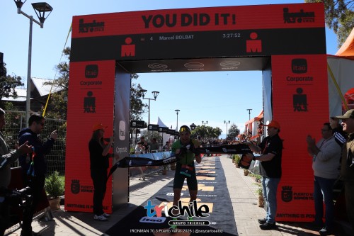 CoberturaTrichile_IRONMAN_703_Puerto_Varas_2026__trote_y_meta_Elite_fotografo_soycarloseloy84.jpg