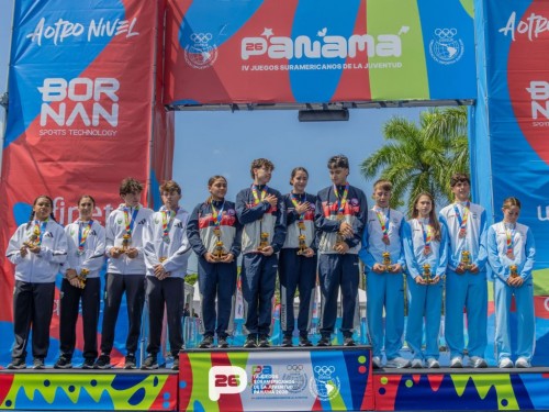 Imagen_Noticia_Chile_Campeon_Oro_relevo_mixto_triatlon_juegos_suramericanos_juventud_panama_2026-2.jpg