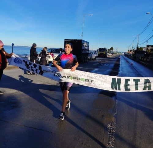 Imagen_3_Noticia_Puerto_Montt_recibio_el_Triatlon_Desafio_Aguas_Frias_2026.md.jpg