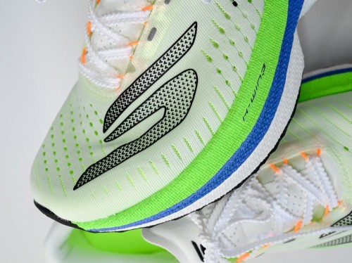 Imagen_noticia_Skechers_Aero_Razor_Mujer_P2-compressed.jpg