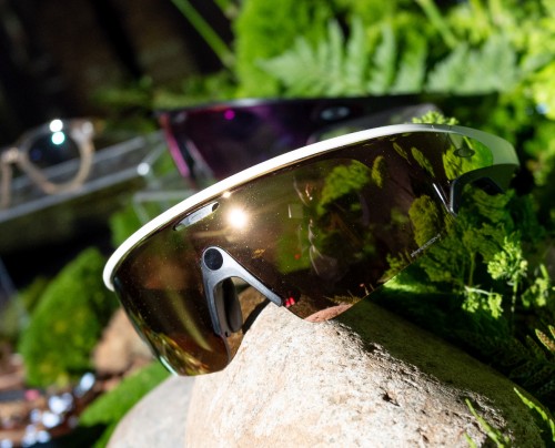 Imagen_2_Noticia_EssilorLuxottica_trae_a_Chile_los_anteojos_Ray_Ban_Meta_y_Oakley_Meta.md.jpg