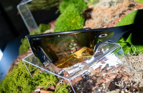 Imagen_7_Noticia_EssilorLuxottica_trae_a_Chile_los_anteojos_Ray_Ban_Meta_y_Oakley_Meta.md.jpg