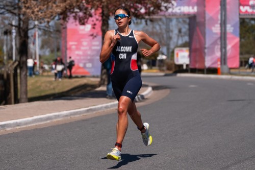 Imagen_Noticia_chilenos_triatlon_Juegos_Suramericanos_Santa_Fe_2026_Dominga-Jacome---Triatlon---Credito-Oscar-Munoz-Badilla-7.jpg